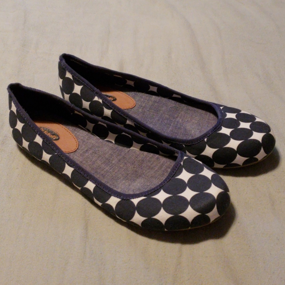 Navy blue flats